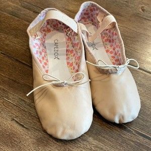NWOT or Box Capezio 205 Daisy Ballet Pink Full Sole Leather Ballet Shoe 5